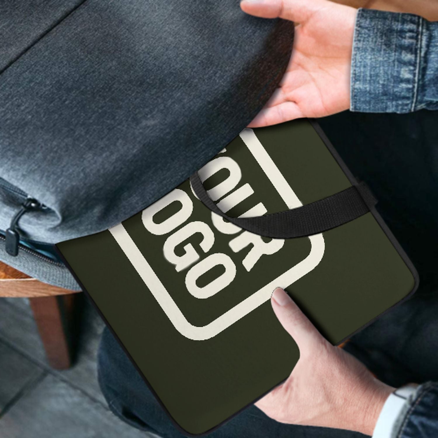 Maßgeschneidertes Dunkles Oliv Cream Laptop Tasche