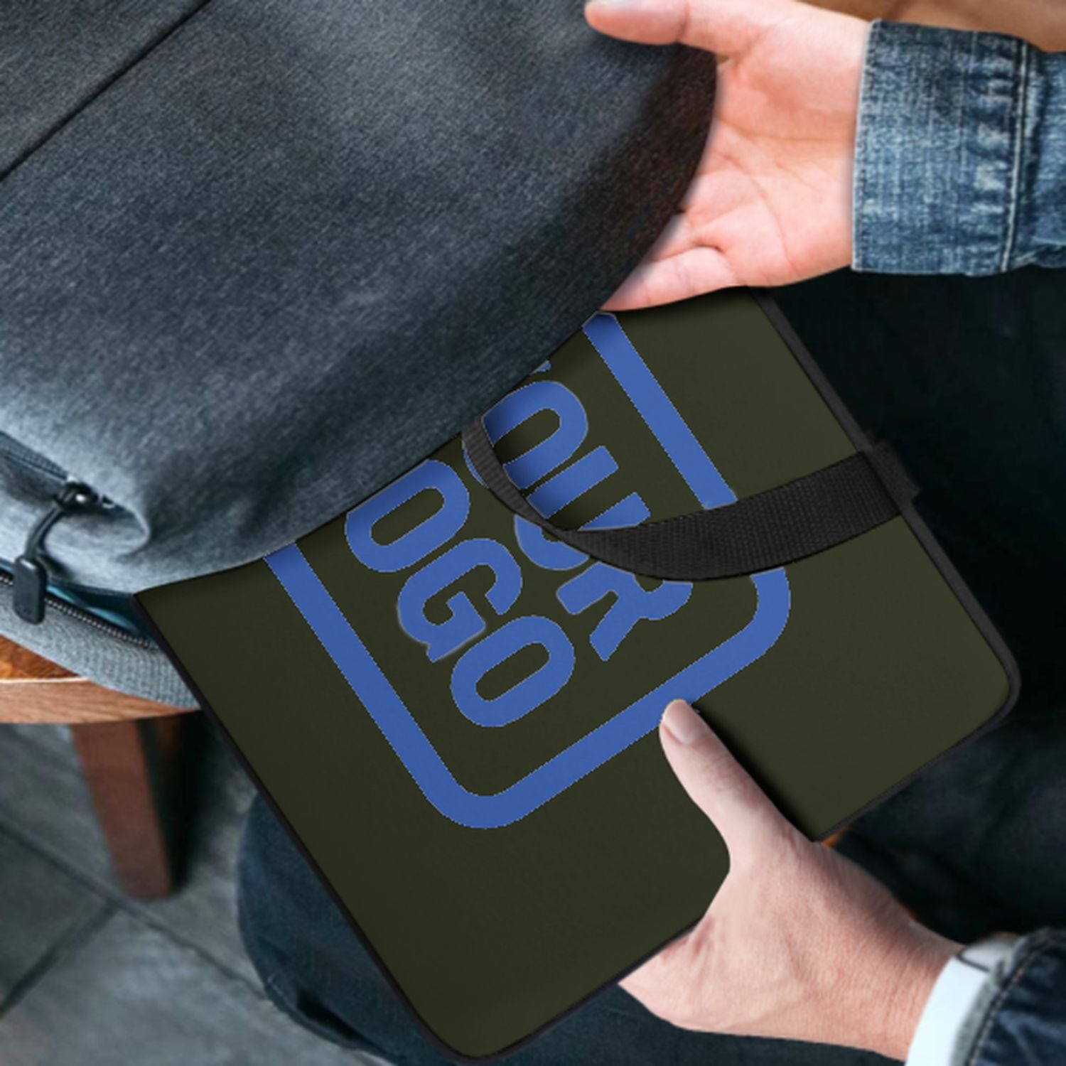 Maßgeschneidertes Dunkles Oliv Sky Blue Laptop Tasche