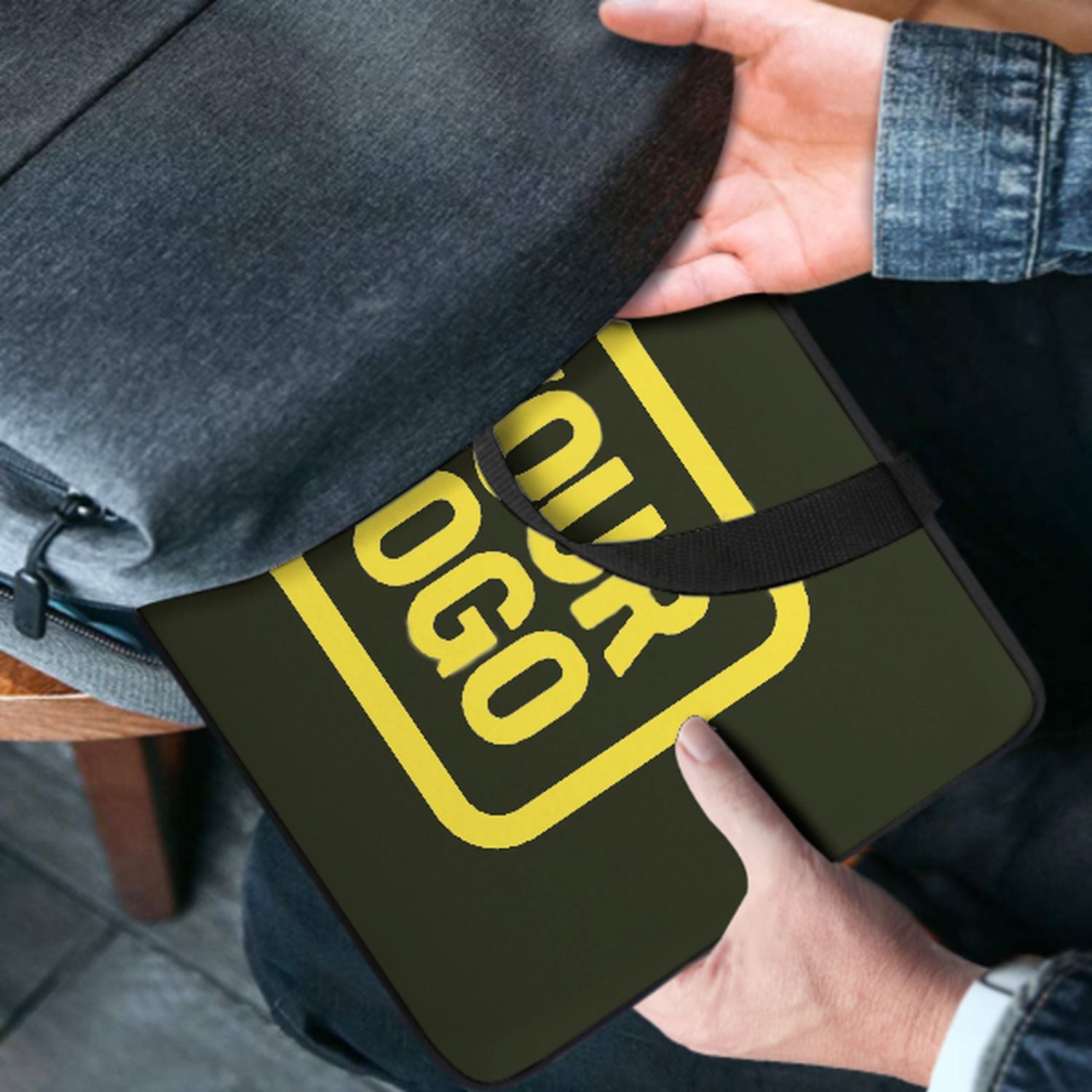 Maßgeschneidertes Dunkles Oliv Light Yellow Laptop Tasche