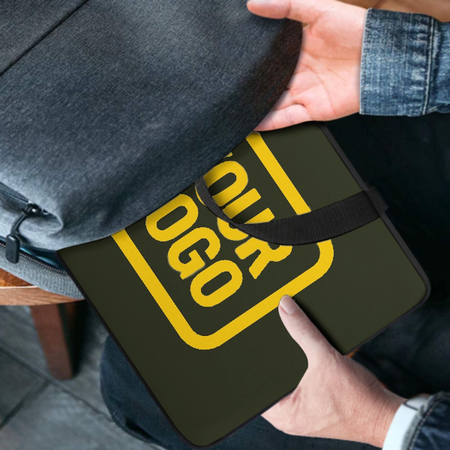Maßgeschneidertes Dunkles Oliv Gold Laptop Tasche