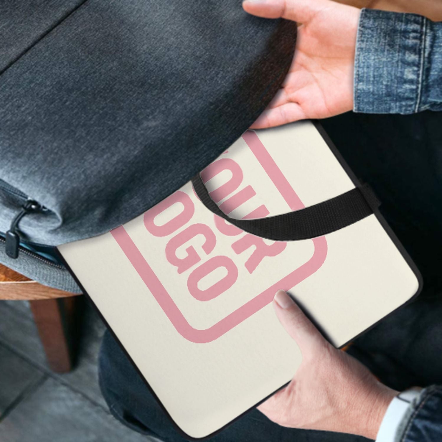 Maßgeschneidertes Beige Light Pink Laptop Tasche