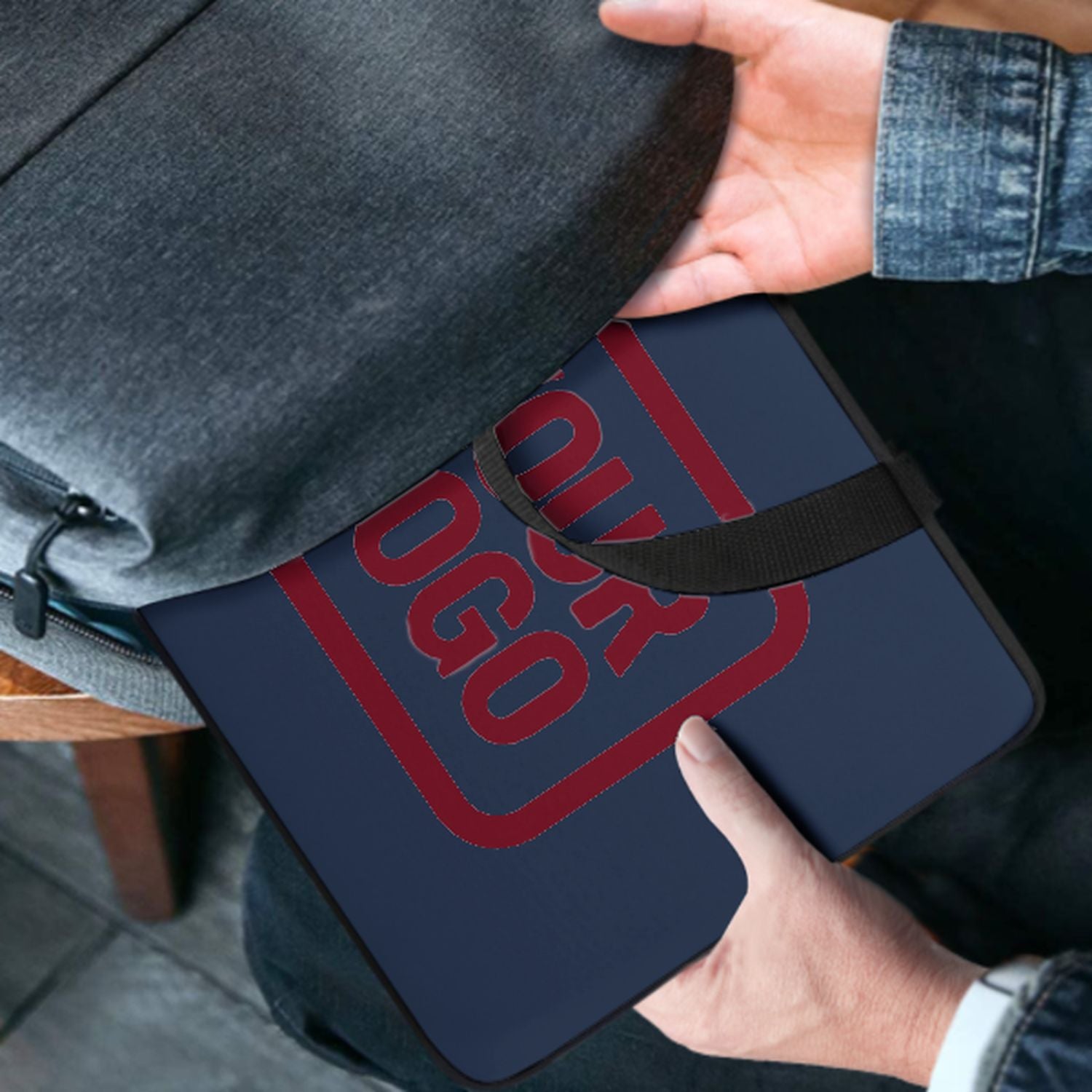 Maßgeschneidertes Marineblau Crimson Red Laptop Tasche
