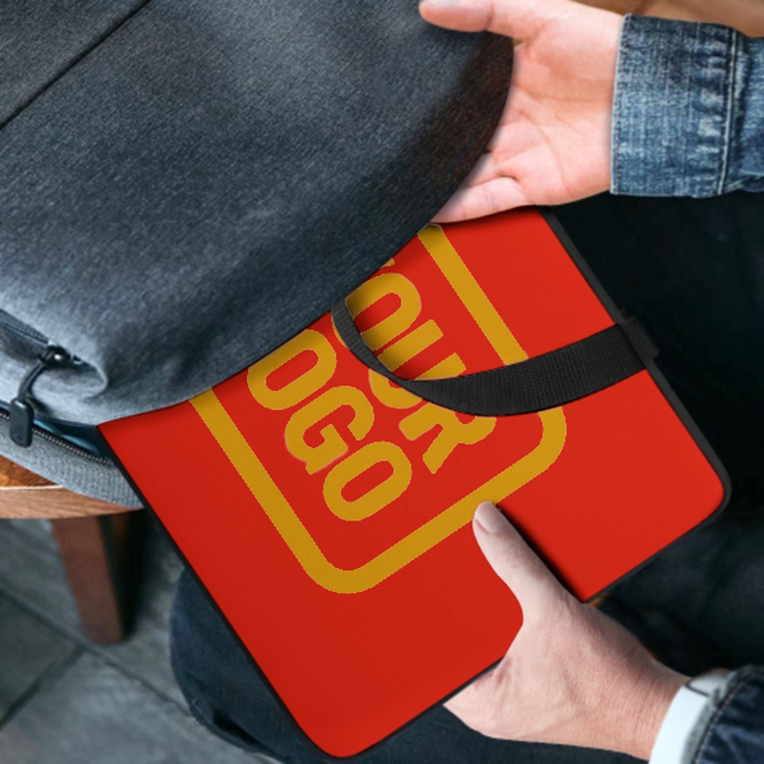 Borsa per laptop personalizzata arancione rossa e gialla