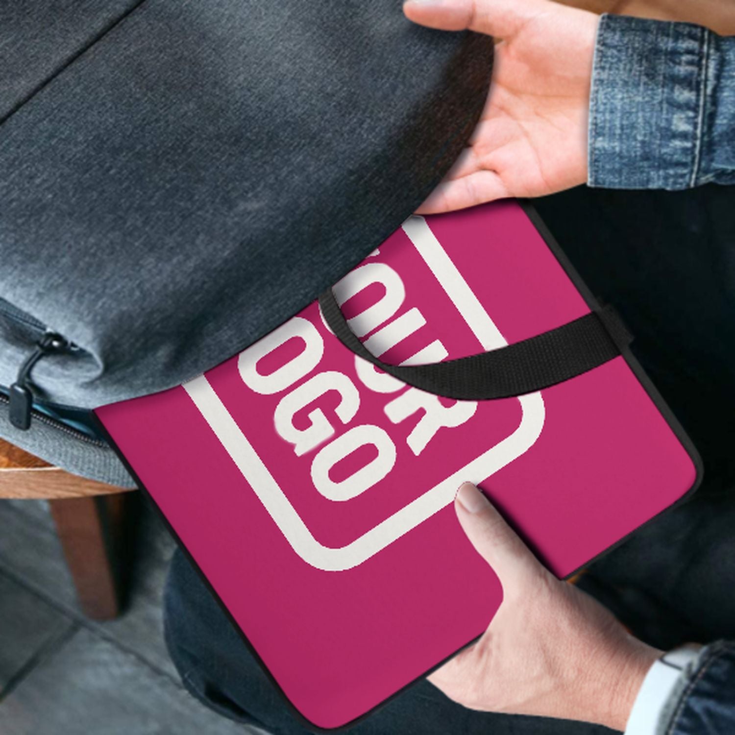 Borsa per laptop rosa e bianca personalizzata