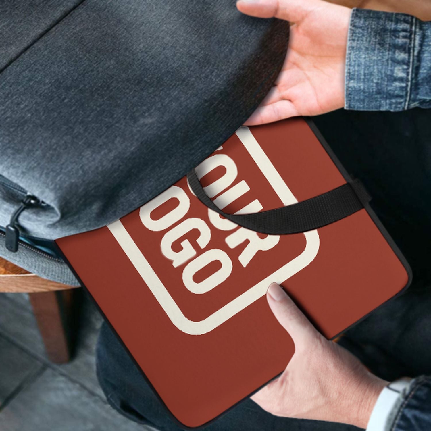 Borsa per laptop personalizzata color crema rosso corallo