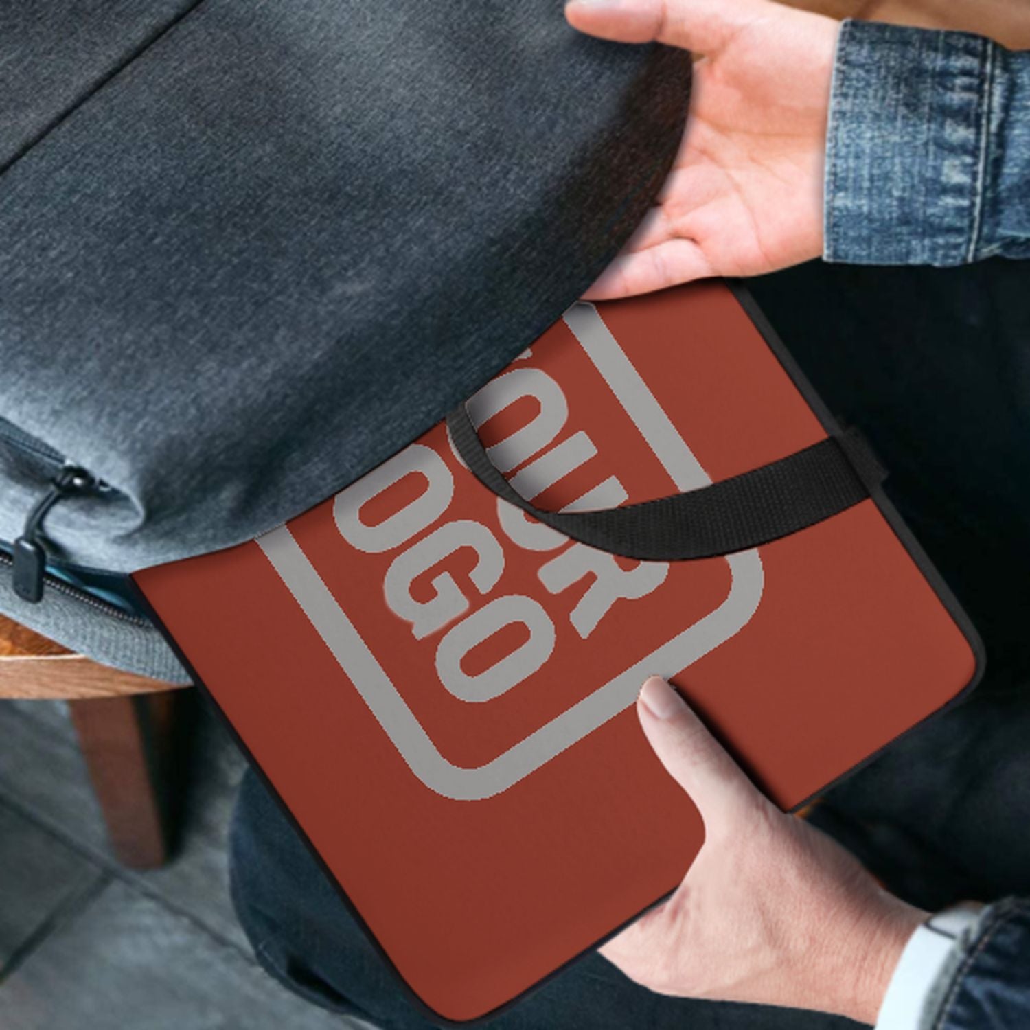 Borsa per laptop personalizzata color corallo rosso e grigio