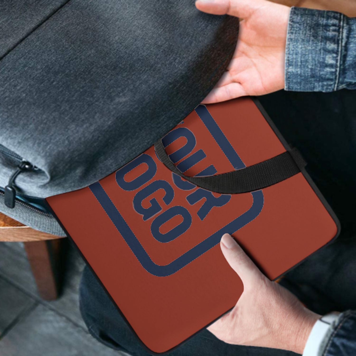 Borsa per laptop personalizzata color corallo rosso e blu