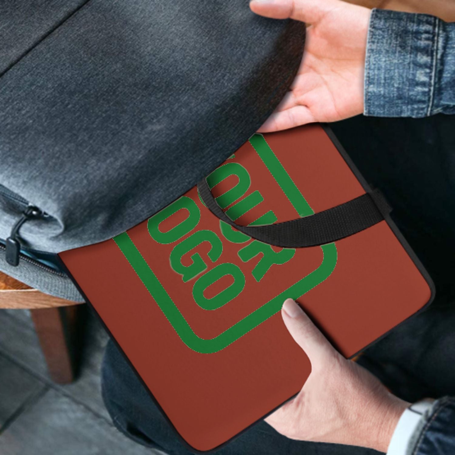Borsa per laptop personalizzata color corallo rosso e verde smeraldo