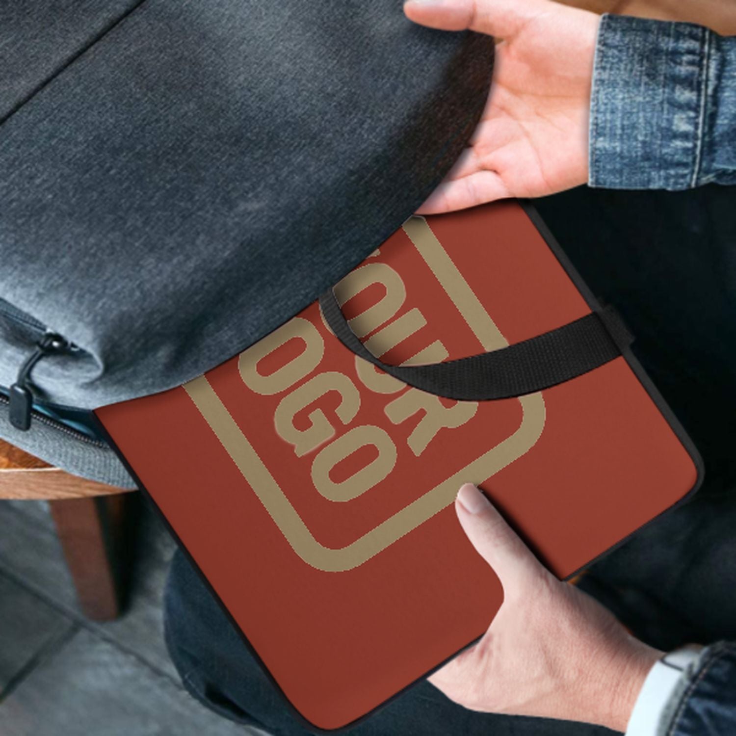 Borsa per laptop personalizzata color rosso corallo chiaro kaki