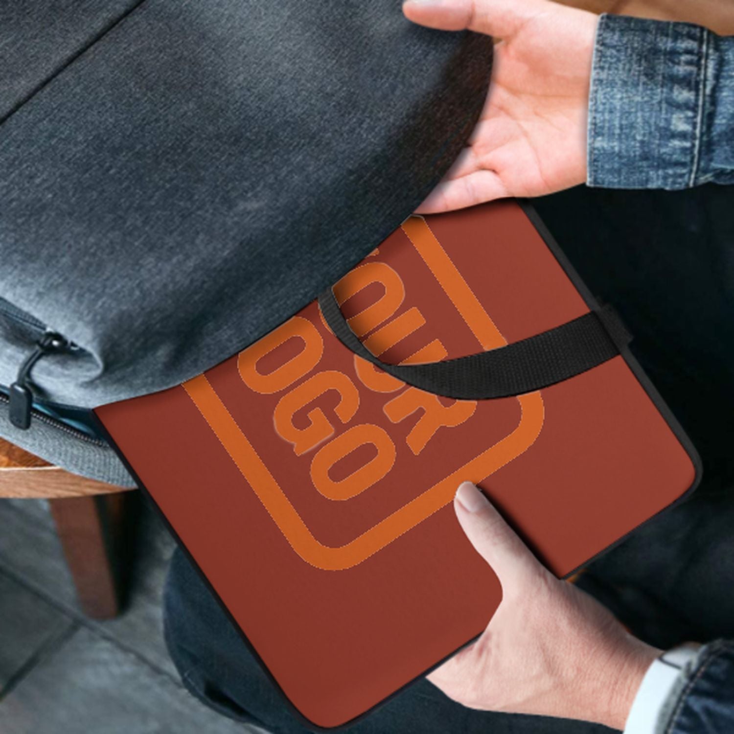 Borsa per laptop personalizzata color corallo rosso e arancione