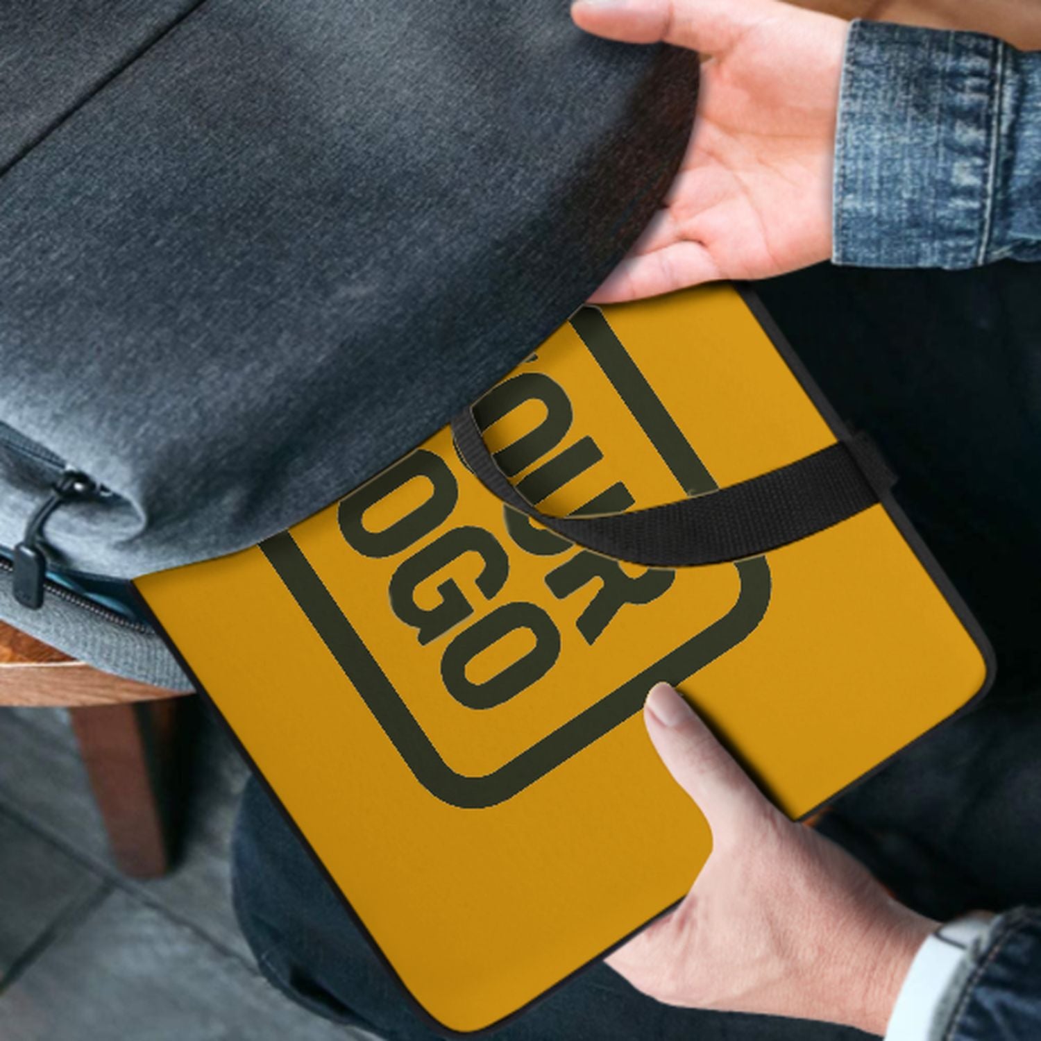 Borsa per laptop personalizzata color giallo oliva