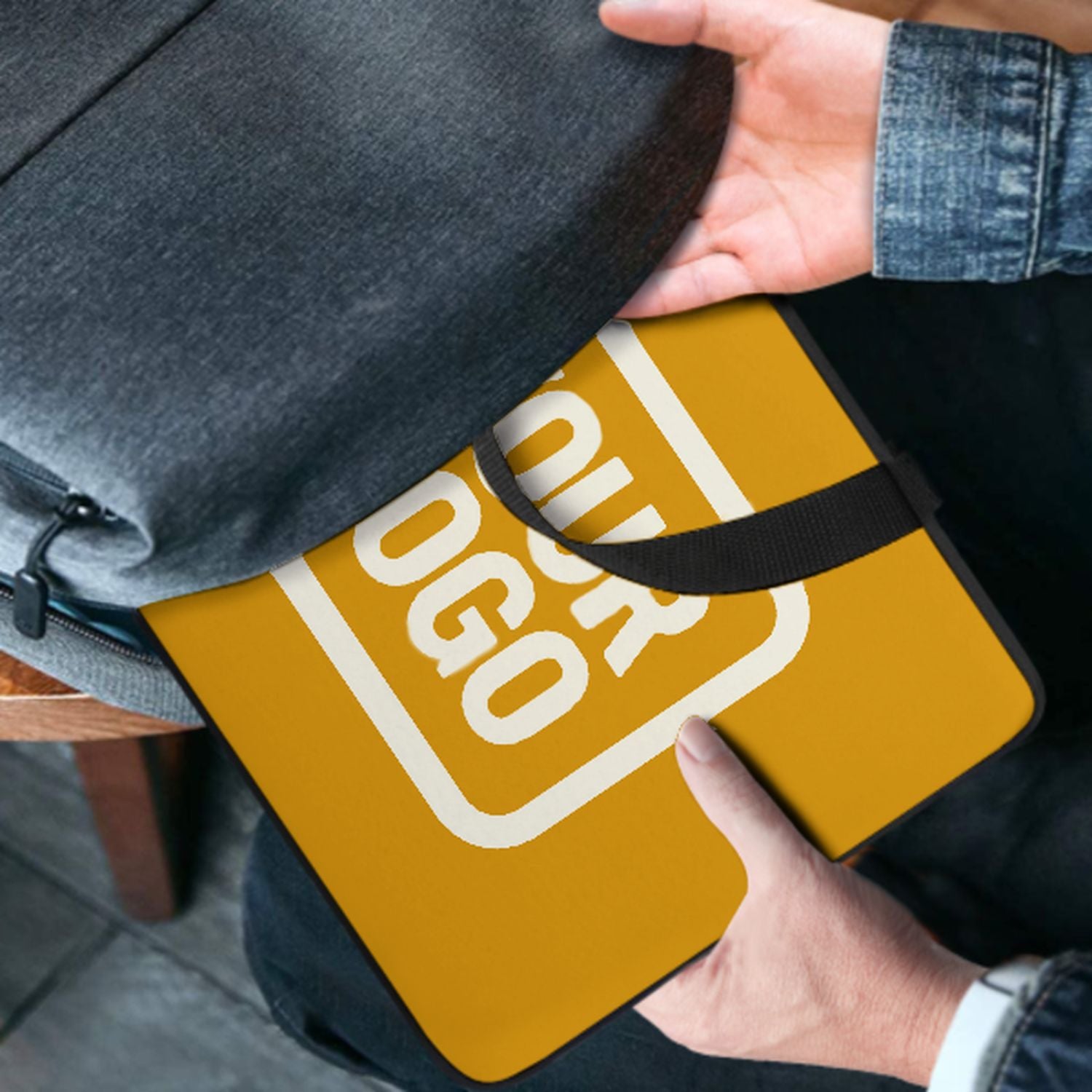 Borsa per laptop personalizzata color crema gialla