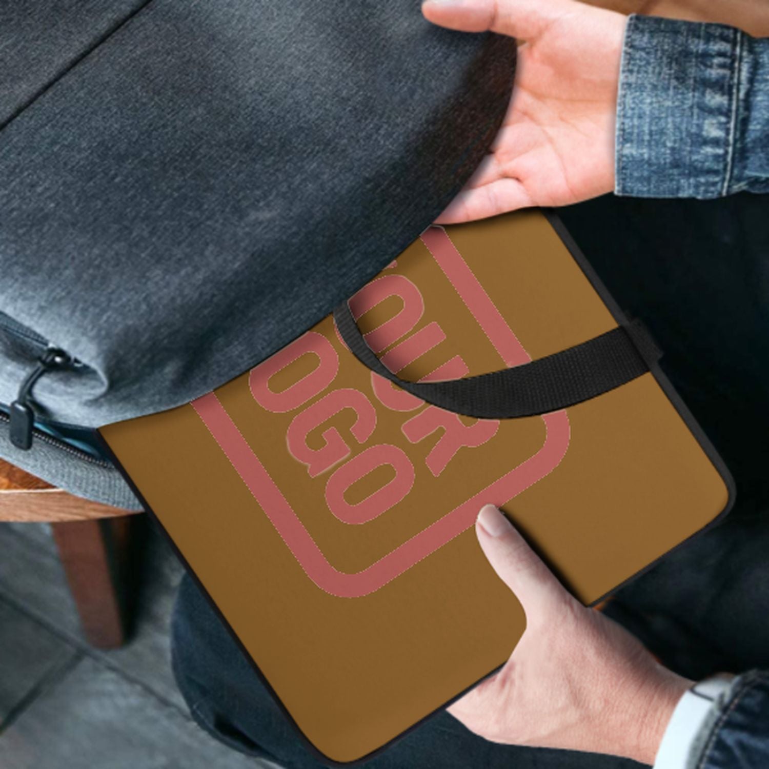 Maßgeschneidertes Khaki Copper Rose Laptop Tasche